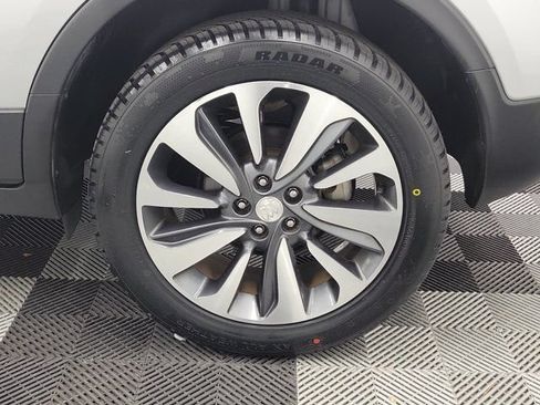 Used 2022 Buick Encore Preferred w/ Safety Package FWD image 10