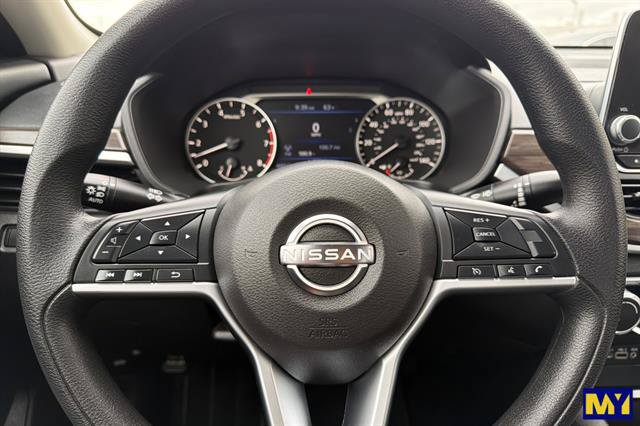 Used 2024 Nissan Altima 2.5 SV FWD image 26