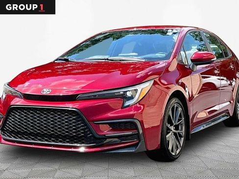 Certified 2025 Toyota Corolla SE FWD image 1