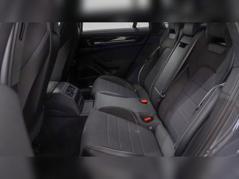 Certified 2025 Porsche Panamera 4 image 18