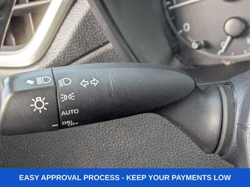 Used 2024 Toyota Corolla Cross LE FWD image 34