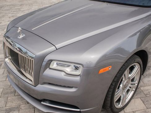 Used 2019 Rolls-Royce Wraith RWD image 14