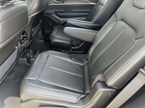 New 2025 Jeep Grand Cherokee L Limited w/ Luxury Tech Group II AWD/4WD image 19