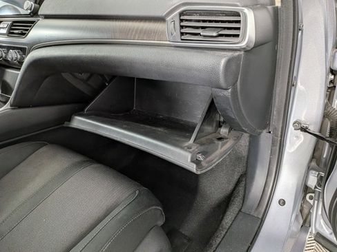 Used 2018 Honda Accord EX image 28