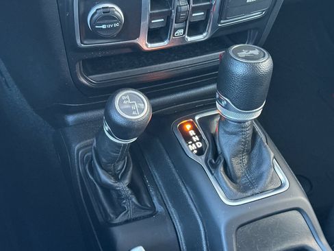 Used 2022 Jeep Wrangler Unlimited Sport AWD/4WD image 20