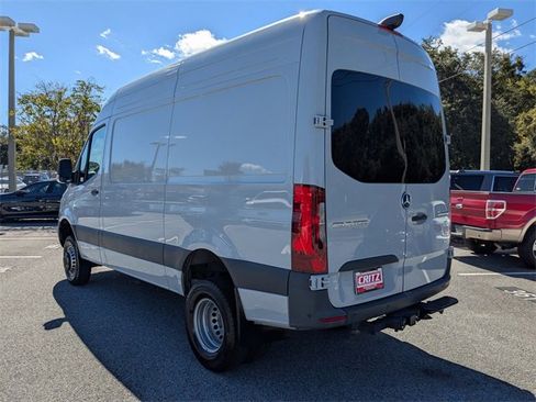 Used 2024 Mercedes-Benz Sprinter 144 Cargo image 7