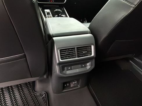 Used 2024 Volkswagen Atlas Cross Sport SEL Premium R-Line AWD/4WD image 21