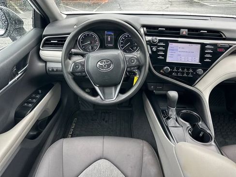 Used 2019 Toyota Camry LE FWD image 10