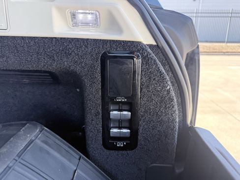 Used 2023 Land Rover Range Rover Long Wheelbase Autobiography image 19