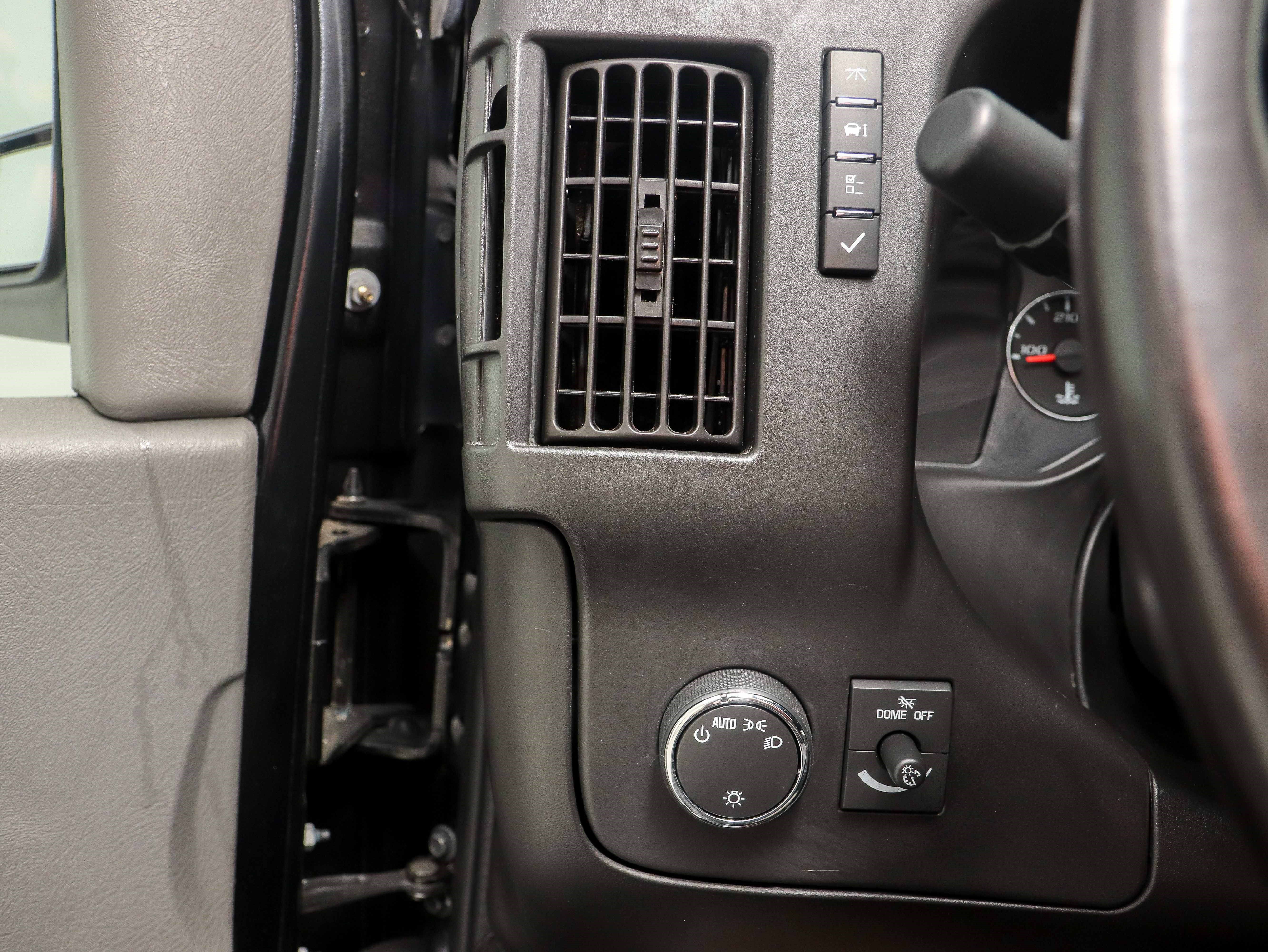 Used 2019 Chevrolet Express 3500 LT w/ LT Preferred Equipment Group RWD image 20