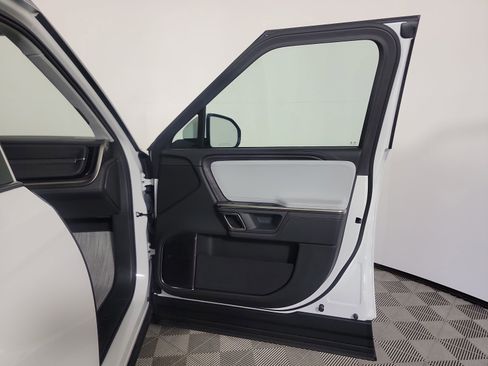 Used 2024 Rivian R1S Adventure AWD/4WD image 19