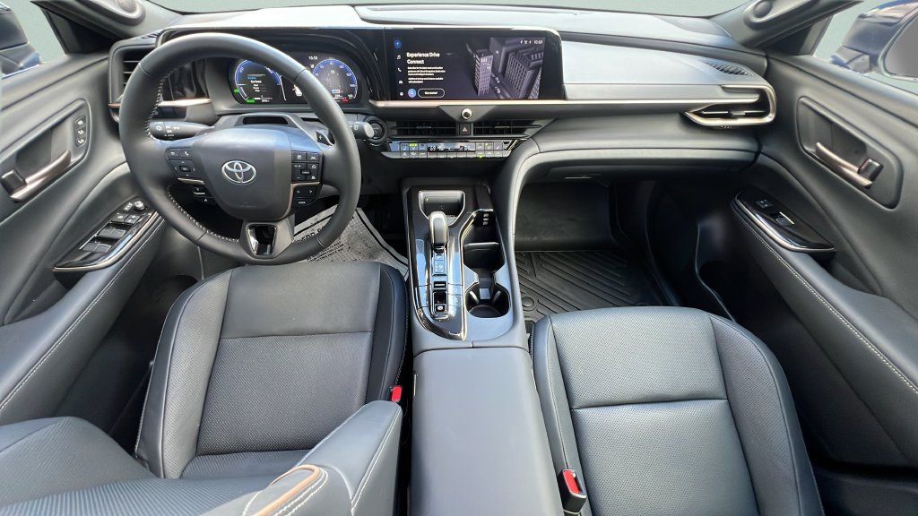 Used 2026 Toyota Crown Signia w/ Advanced Technology Package AWD/4WD image 11