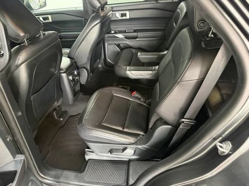 Used 2020 Ford Explorer XLT w/ Equipment Group 202A RWD image 34