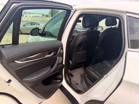 Used 2019 BMW X6 xDrive35i w/ Convenience Package AWD/4WD image 16