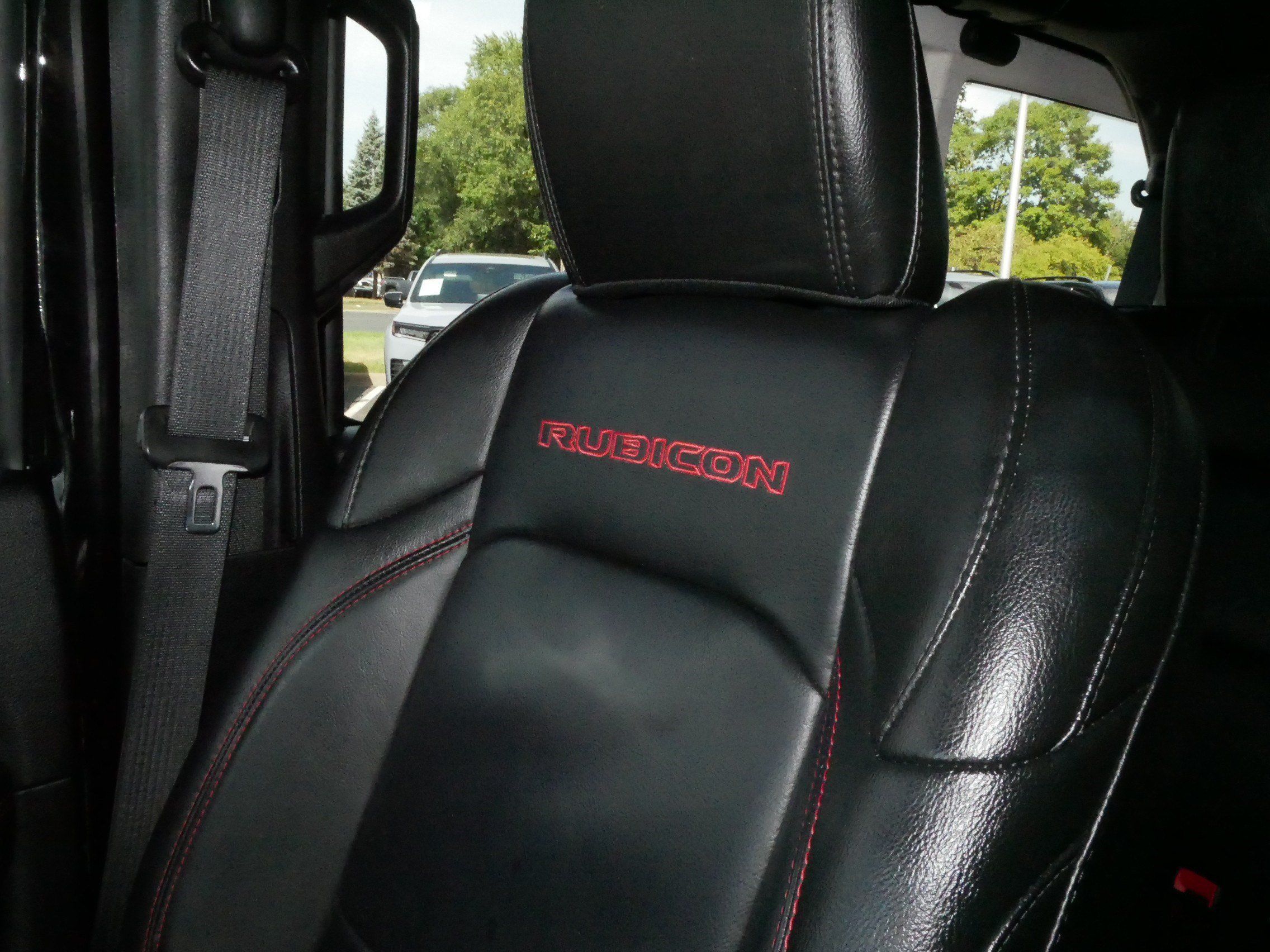 Used 2019 Jeep Wrangler Unlimited Rubicon AWD/4WD image 30