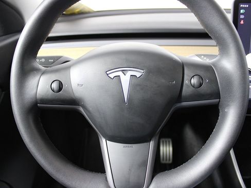 Used 2020 Tesla Model Y Performance image 11