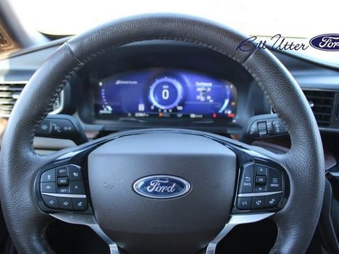 Used 2023 Ford Explorer King Ranch w/ Technology Package image 24