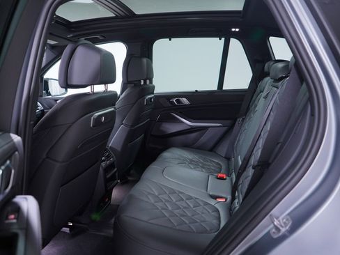 New 2026 BMW X5 M60i image 9