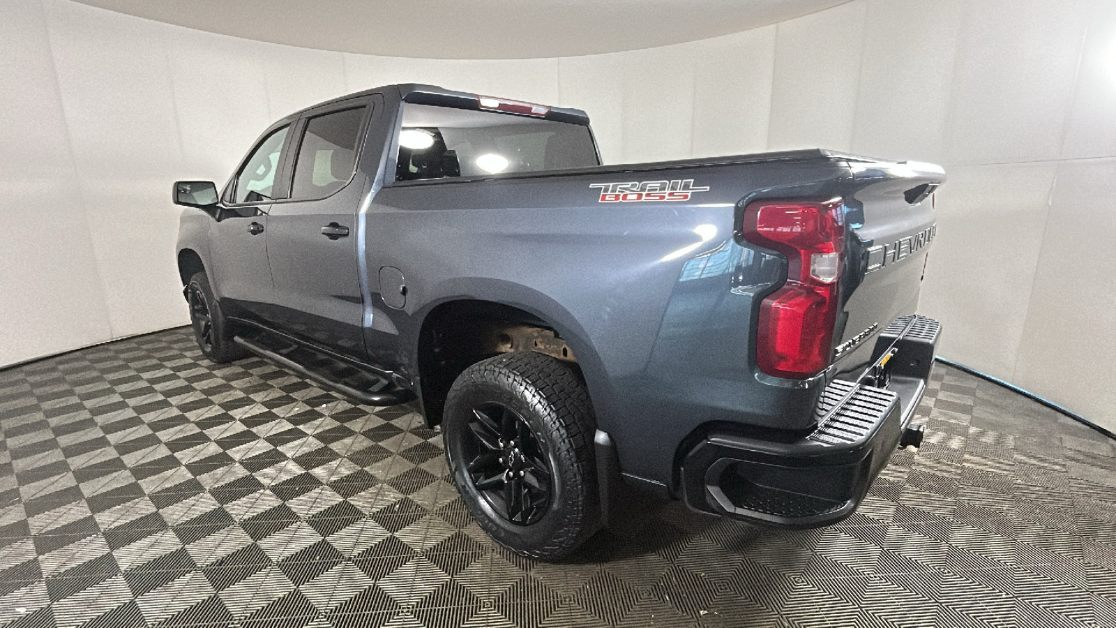 Used 2020 Chevrolet Silverado 1500 LT Trail Boss w/ Convenience Package AWD/4WD image 5
