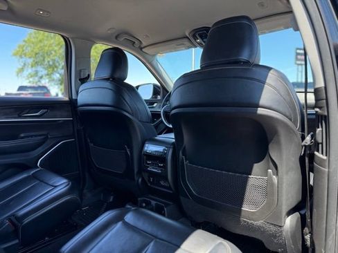 Used 2021 Jeep Grand Cherokee L Limited AWD/4WD image 19