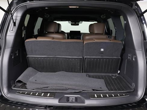 Used 2024 Nissan Armada Platinum w/ Captain's Chairs Package image 19