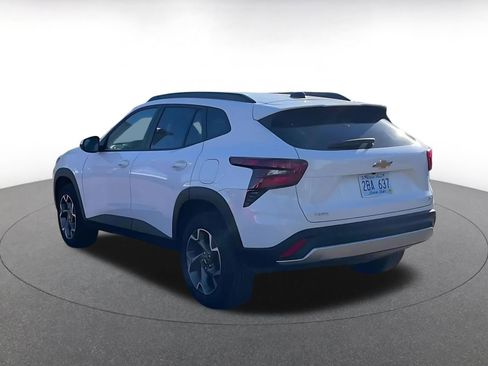 Used 2025 Chevrolet Trax LT image 10