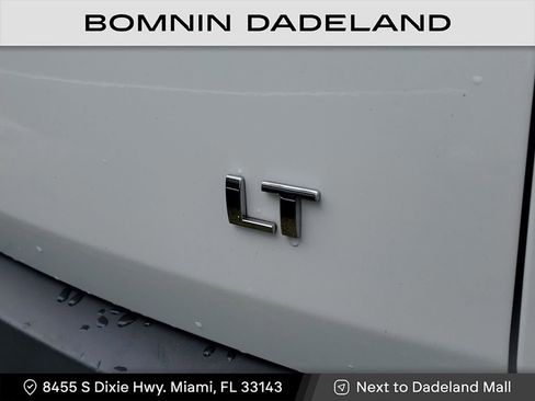 Used 2023 Chevrolet Traverse LT image 8