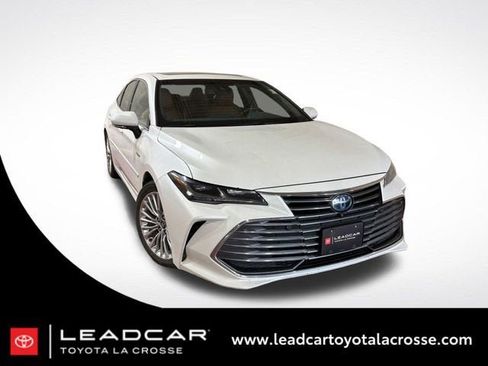 Used 2020 Toyota Avalon Limited w/ Advanced Safety Package FWD image 1