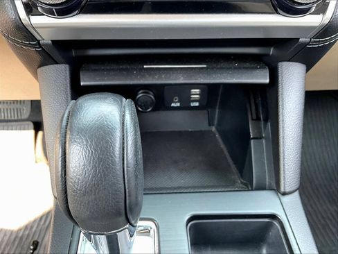 Used 2018 Subaru Outback 2.5i Premium AWD/4WD image 14