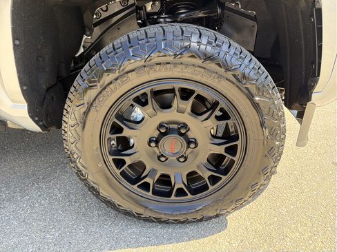 Used 2026 Toyota Tacoma SR5 RWD image 12