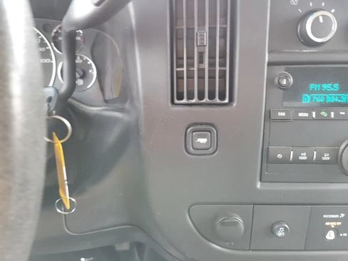 Used 2016 Chevrolet Express 3500 RWD image 14