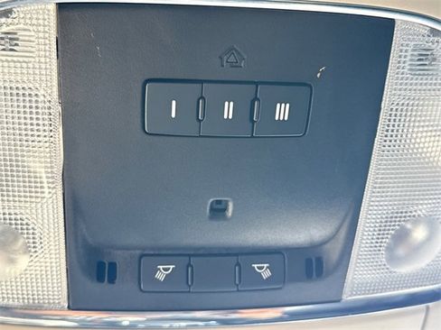 Used 2023 Chrysler 300 Touring L image 26