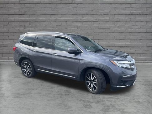 Used 2019 Honda Pilot Touring image 3
