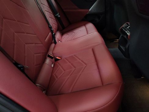 Used 2025 BMW i5 xDrive40 w/ M Sport Package image 27