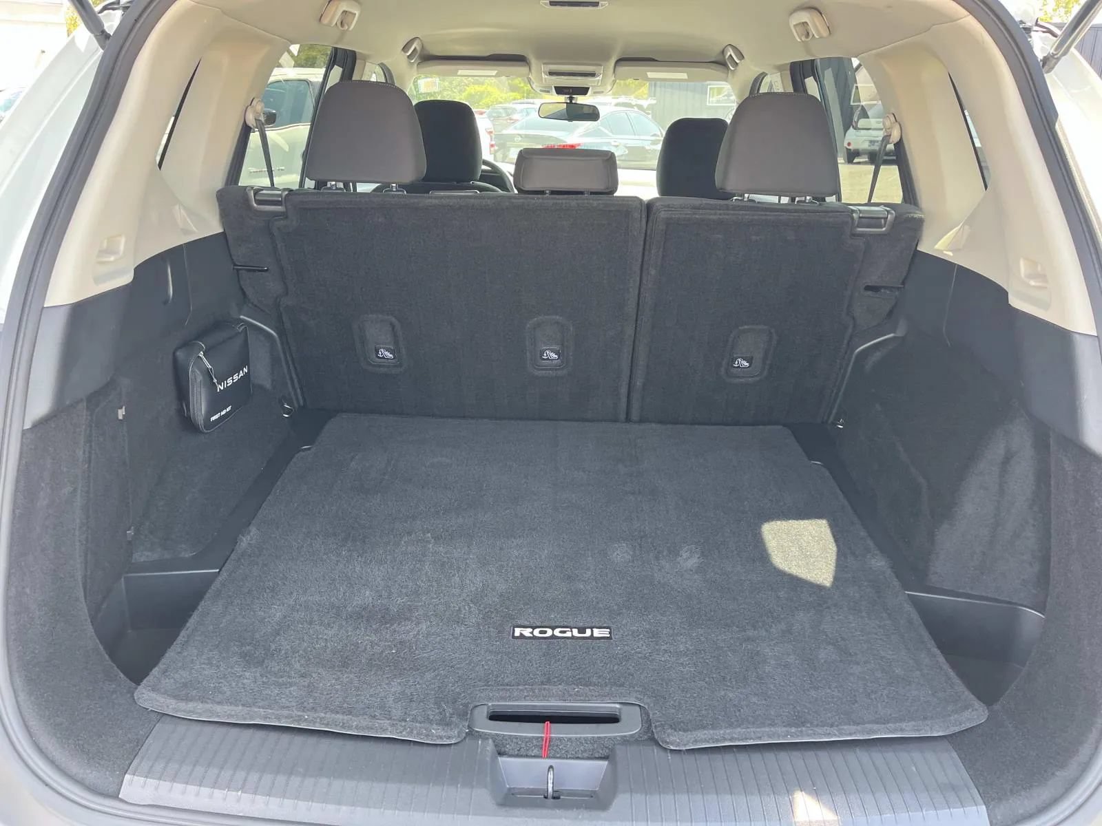 Used 2023 Nissan Rogue S FWD image 21