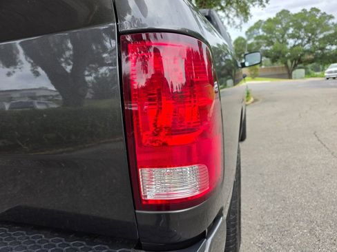 Used 2019 RAM 1500 Express RWD image 12