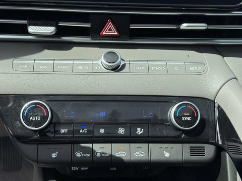 Certified 2024 Hyundai Elantra SEL w/ Convenience Package FWD image 31