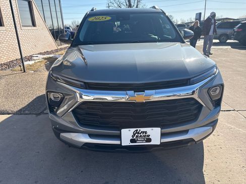 Used 2025 Chevrolet TrailBlazer LT image 6