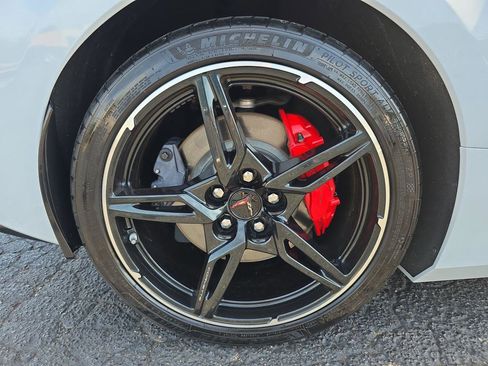Used 2023 Chevrolet Corvette Stingray Coupe w/ Z51 Performance Package RWD image 17