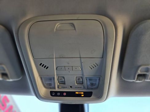 Used 2019 Cadillac XT5 Luxury image 32