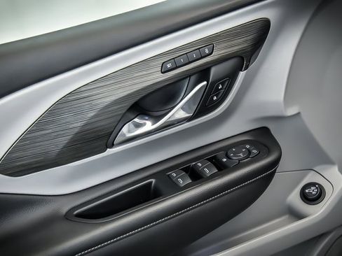 Used 2022 GMC Terrain SLT image 9