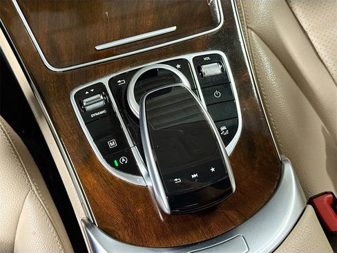 Used 2017 Mercedes-Benz GLC 300 image 17