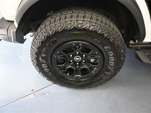 Certified 2025 Ford Bronco Badlands AWD/4WD image 25