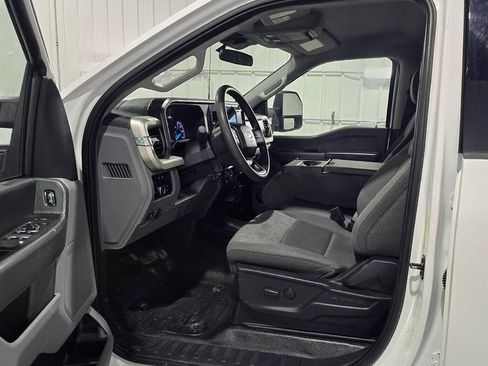 Used 2024 Ford F350 XLT w/ FX4 Off-Road Package image 7