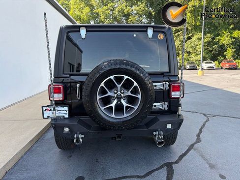 Certified 2025 Jeep Wrangler Sport AWD/4WD image 16