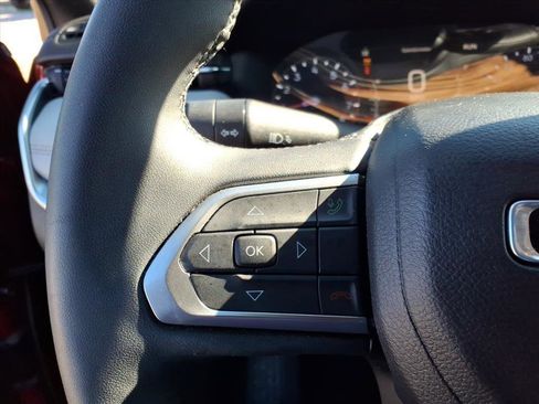 Used 2024 Jeep Compass Limited image 28