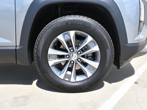 Used 2025 Chevrolet Equinox LT AWD/4WD image 6