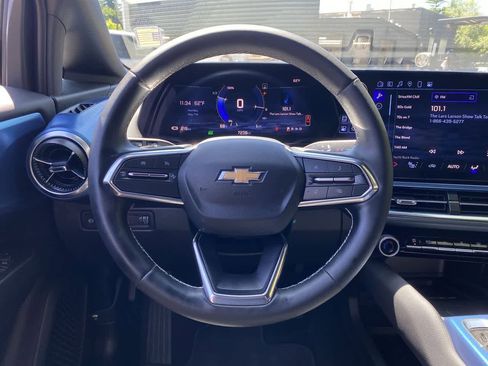 Used 2025 Chevrolet Equinox EV LT w/ Convenience Package FWD image 19