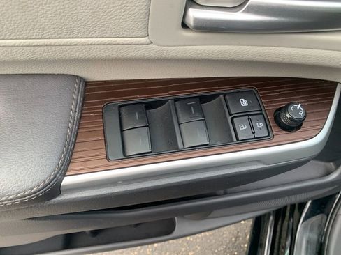 Used 2023 Toyota Sienna XLE image 13