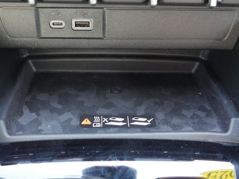 Used 2025 GMC Canyon AT4 w/ Nightfall Edition AWD/4WD image 21